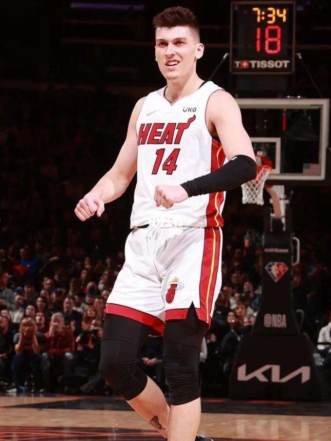 勤率始终是 勤率始终是