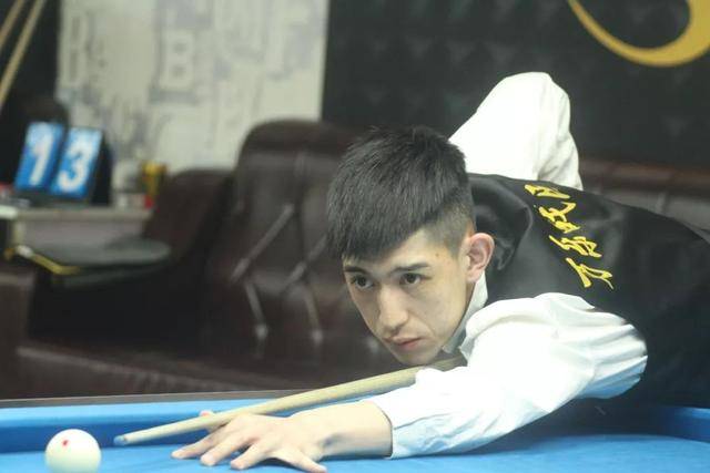 备受外界关 备受外界关