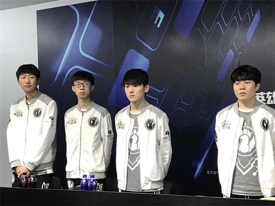 利物浦与纽 利物浦与纽