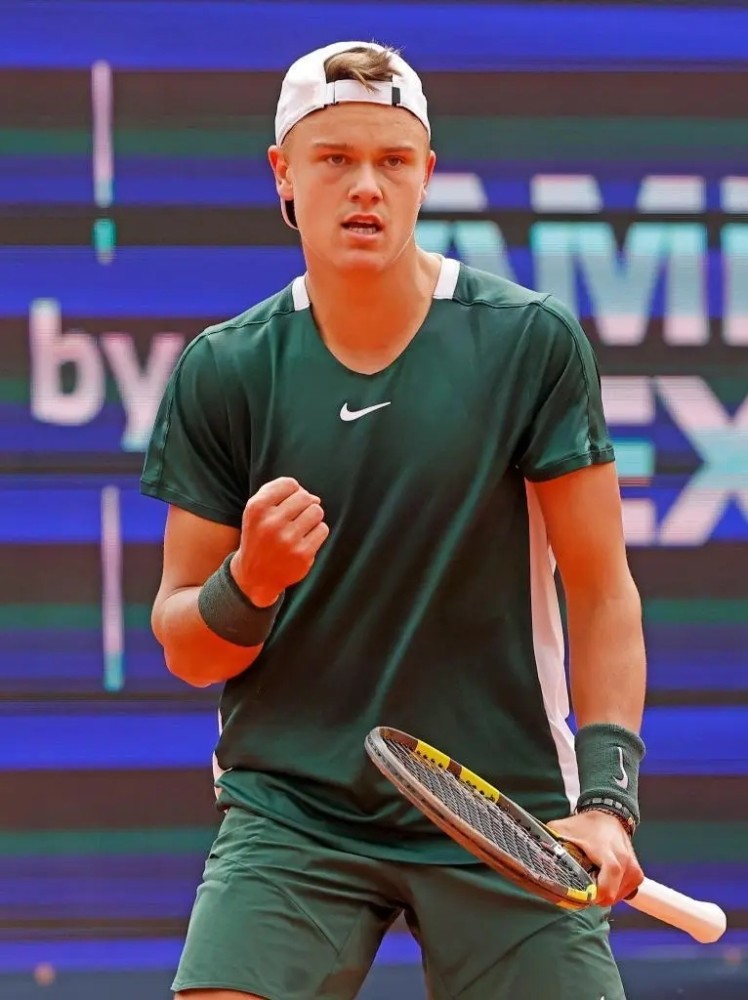 倍感焦虑 倍感焦虑