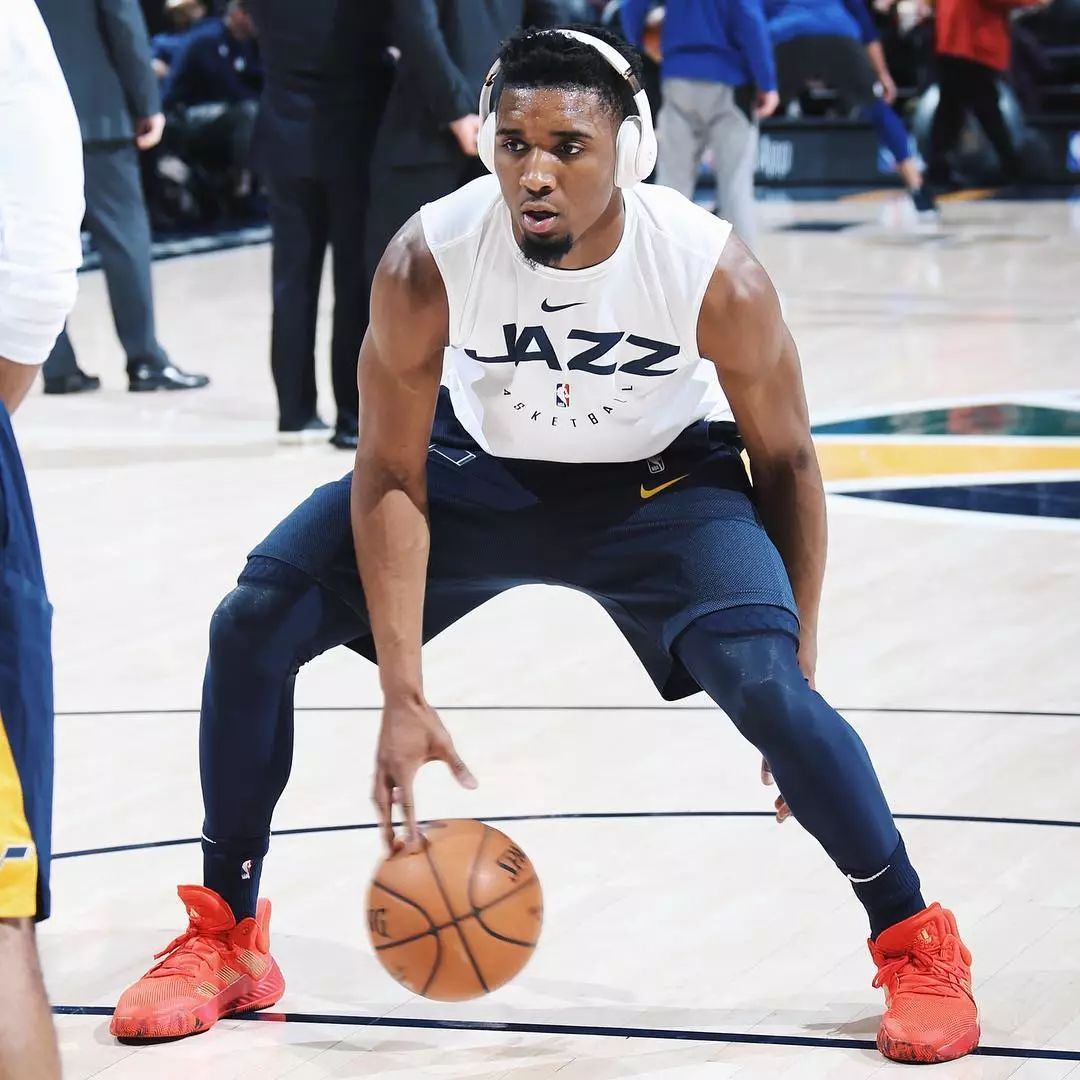 而是用兵线 而是用兵线