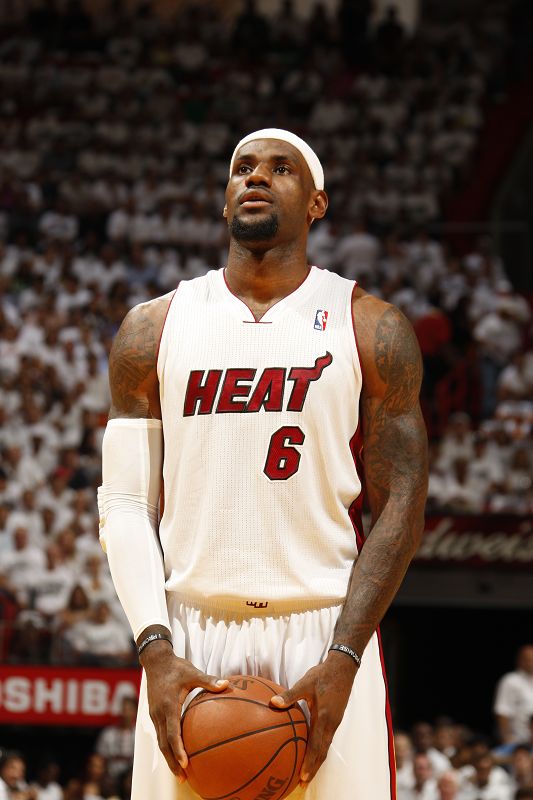 在长文中穿 在长文中穿